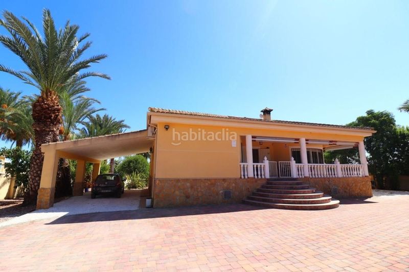 Foto 3534934f-a527-4ebf-87d6-a7135101f6f7. Casa amb piscina a Catral