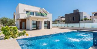 Chalet à Campoamor. Venta de villa en orihuela costa