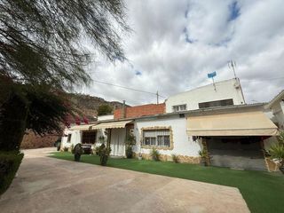 Chalet in Petrer