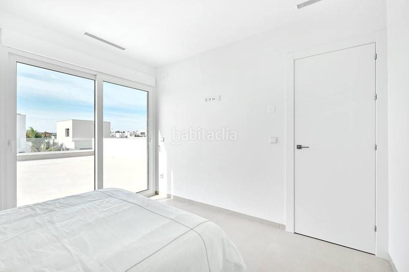 Foto 5876b706-6ae4-4db7-8fcd-33e00e8dc8f0. Chalet en Montesinos (Los)