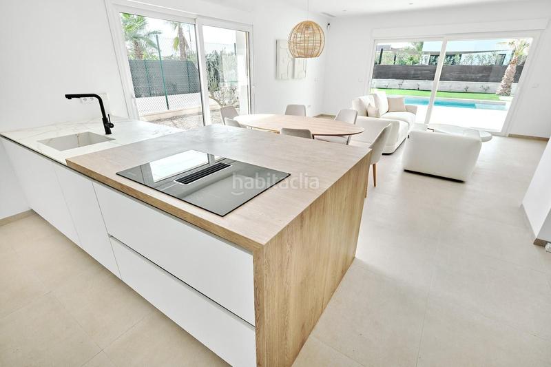 Foto 684a305a-7f86-4867-b9dc-86c4bc894d99. Chalet en Montesinos (Los)