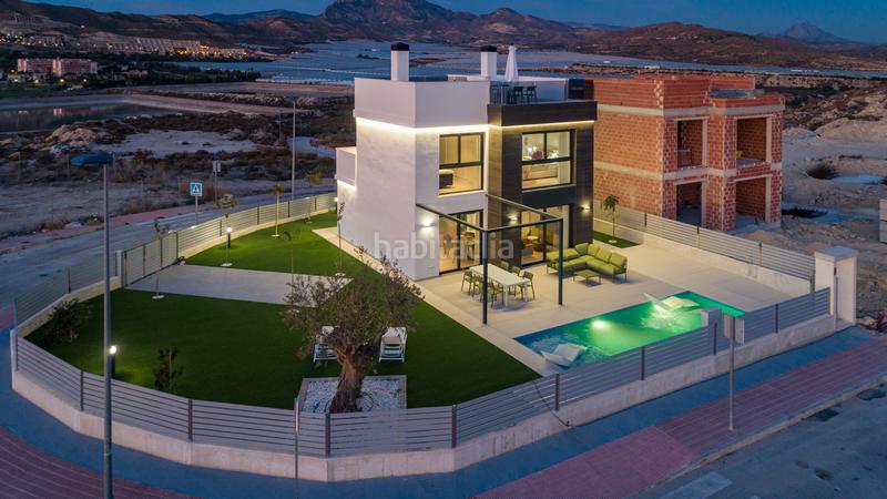 Foto fb4e9e32-04ff-45d8-b9fa-66d7ed2fadb0. Chalet with parking pool in Bonalba-Cotoveta Mutxamel
