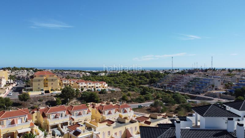 Foto fd7a1883-b873-41ec-a42d-e73a1a842bae. Apartament amb piscina a Lomas de Cabo Roig - Los Dolses Orihuela