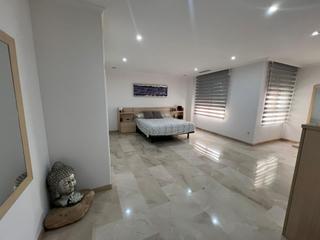 Flat  Calle fernanda santamaria. Piso 3 habitaciones y 2 baños en calle fernanda santamaria