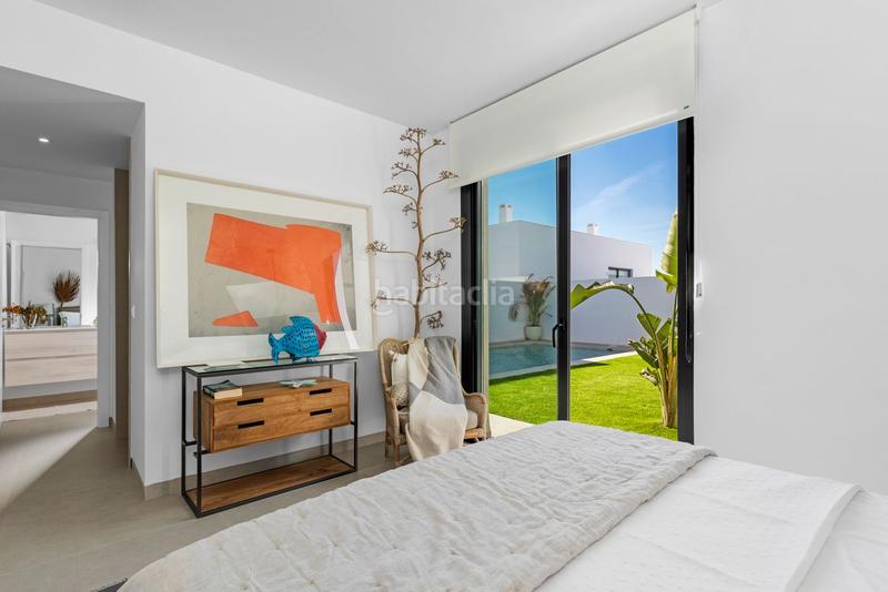 Foto efcee3d5-6399-4f35-9e6a-ffe5a1fc00b7. Chalet avec chauffage parking piscine dans Islas Menores-Mar de Cristal Cartagena