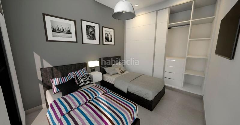 Foto dc933b1e-aa8f-4c88-a0f7-b584aeee395f. Chalet with parking pool in Centro Alcázares (Los)