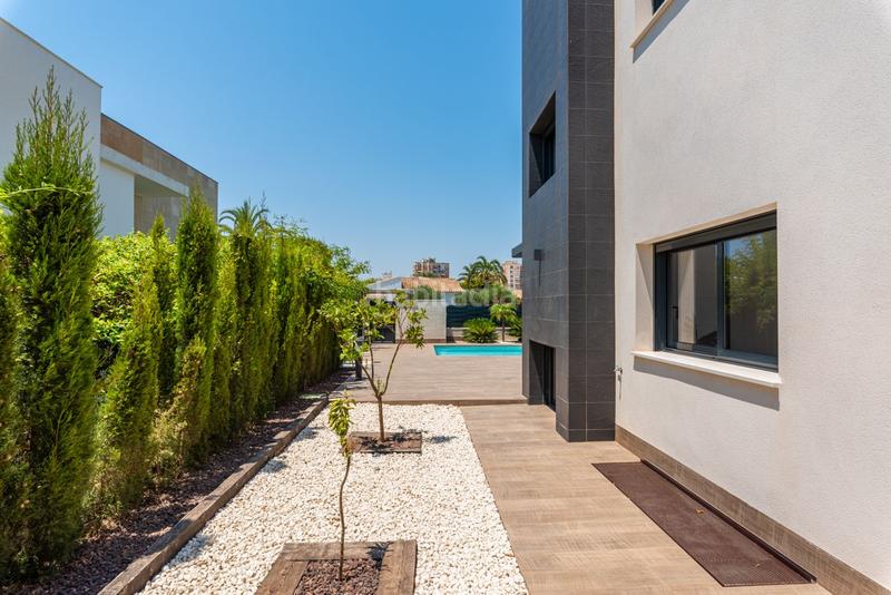 Foto b67c89c8-f1ff-45d4-9a79-60a2f51d7e0c. Chalet avec parking piscine dans Playa Honda-Playa Paraíso Cartagena