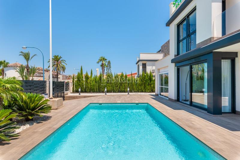 Foto f565f838-efe8-4a83-8435-7ba13fde9314. Chalet avec parking piscine dans Playa Honda-Playa Paraíso Cartagena