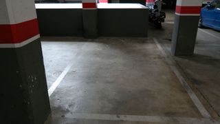 Alquiler Parking coche en Carrer de jaume comas 16. Plaza de parking para coche pequeño
