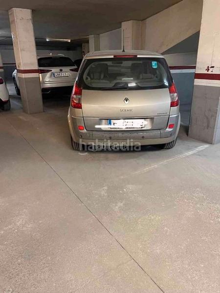 Foto ac0b90f3-d357-4354-8f55-26587f7ddd59. Alquiler parking coche en passatge l´ymbern (de ca ) 7 parking para moto en ps ymbern en Mataró