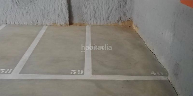 Foto eb139539-eeb1-4215-87cb-3b0befd95f47. Affitto posto auto in carrer floridablanca 120 in Mataró