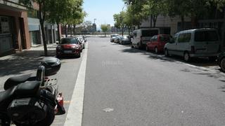 Location Parking voiture à Carrer jaume comas 16. Parkin en c. jaume comas para coche muy pequeño