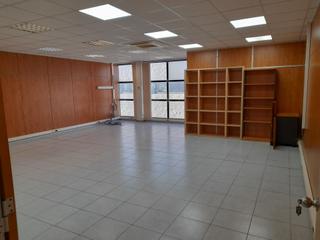 Lloguer Nau industrial a Pla d'en Boet. Nave industrial con oficinas