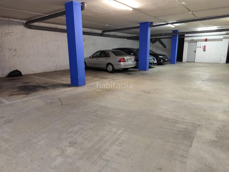 Foto e2f08691-86e3-47d0-83fe-6c7636e3f1d5. Alquiler parking coche en carrer castaños 102 parking para coche grande o muy grande, mide 2,57 x 5 metros en Mataró