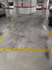 Lloguer Aparcament cotxe a Passeig rocafonda 31. Parking para coche mediano, iva incluido