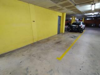 Lloguer Aparcament cotxe a De figuera major 43. Parking para coche pequeño en planta 2 en riera figuera major 43