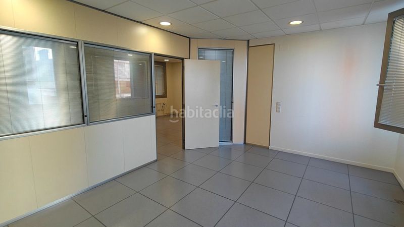 Foto 32b47833-b717-4b49-8374-302b30181505. Rent office space in Centre Mataró