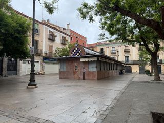 Lloguer Local Comercial a Centre. Local muy comercial en santa maria