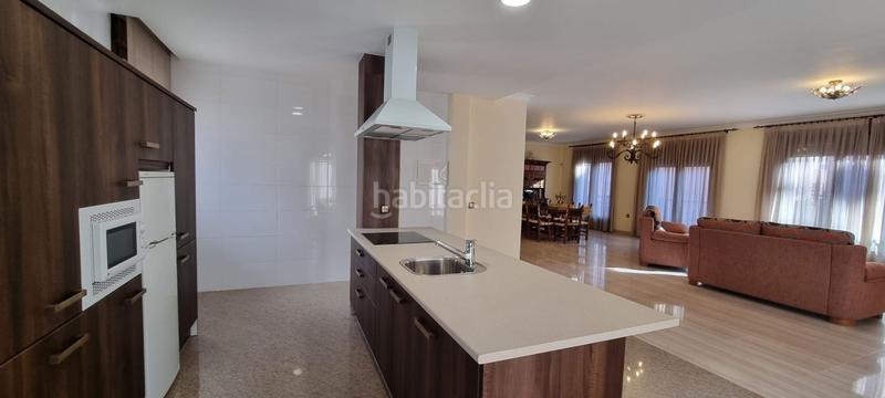 Foto 2ad394aa-a599-49f9-bf34-cb7084d25f53. Casa se vende casa en Torrijos