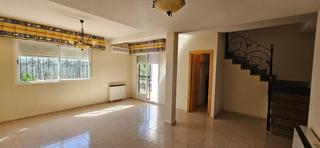 Casa  Saturnino lopez lopez. Se vende chalet adosado en val de santo domingo.