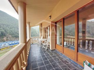 Appartement à Urbanització massana parc, ed. versailles, planta 2, porta 15. Exclusivo piso en zona residencial, sol, parking y trastero