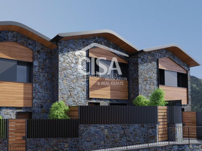 Foto 5d6b29fb-9923-4ad2-8787-a2257c5d23a1. Casa adossada a carrer roc de sant miquel a Soldeu-Incles Canillo