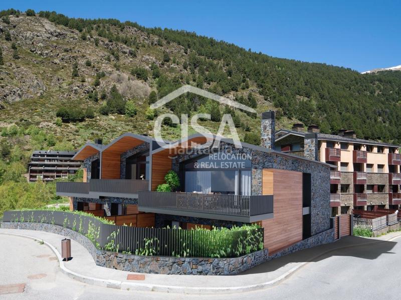 Foto 9432a2d0-bc6b-4bcb-baa5-a8045d55a776. Casa adossada a carrer roc de sant miquel a Soldeu-Incles Canillo