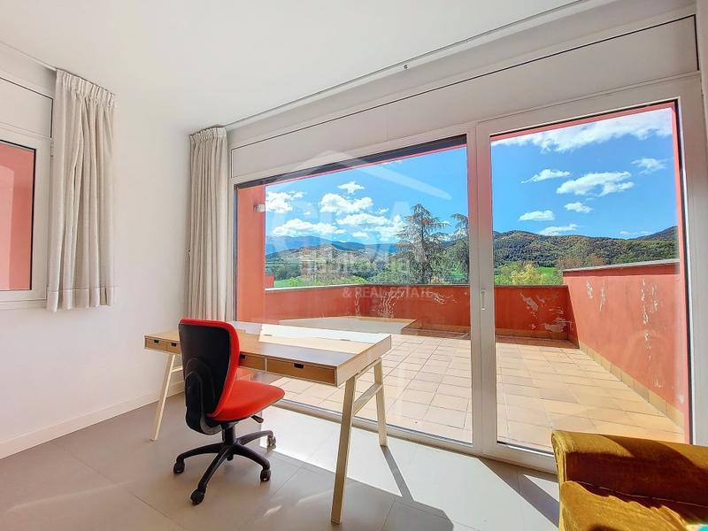 Foto 60150756-f729-4b47-8e85-bab2d8ed37d4. Casa en calle general moragues 3 amplia casa con gran jardín en la seu durgell cerca de todos los servicios en Seu d´Urgell (La)