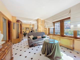 Appartamento in Av. de joan martí, 35 35. Piso de 100m2 ubicado en pleno centro de encamp