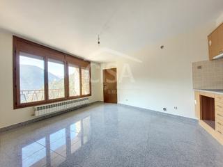 Edificio en Carretera de meritxell 8. Oportunidad! 2 edificios en venta con un total de 5 propiedades