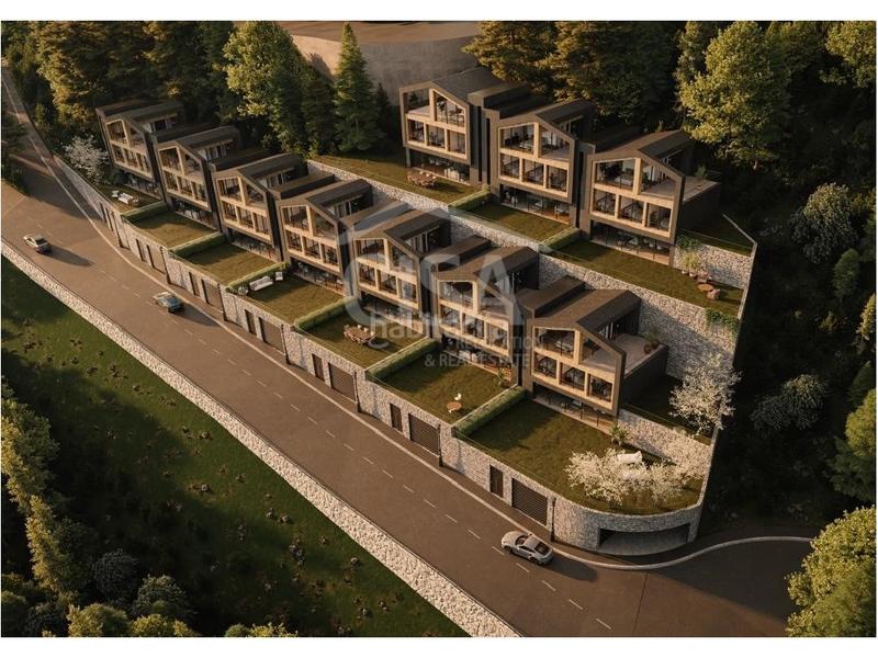 Foto debc47a6-5806-4f1b-8997-76659a4f7e2a. Casa adossada a camí de la creu blanca a L´Aldosa-Anyós La Massana