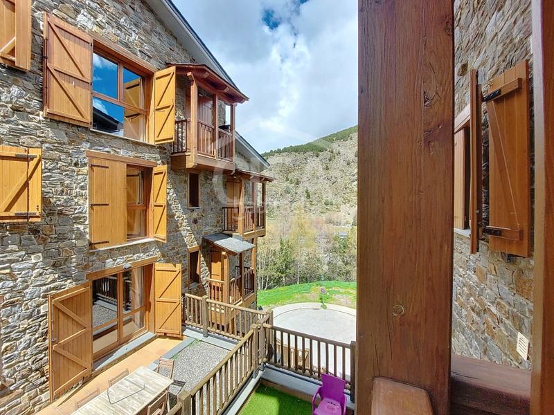 Foto c6cefa79-1fe6-460a-9e2f-0c8f9e19333e. Pis a passatge marrades del piol a Soldeu-Incles Canillo