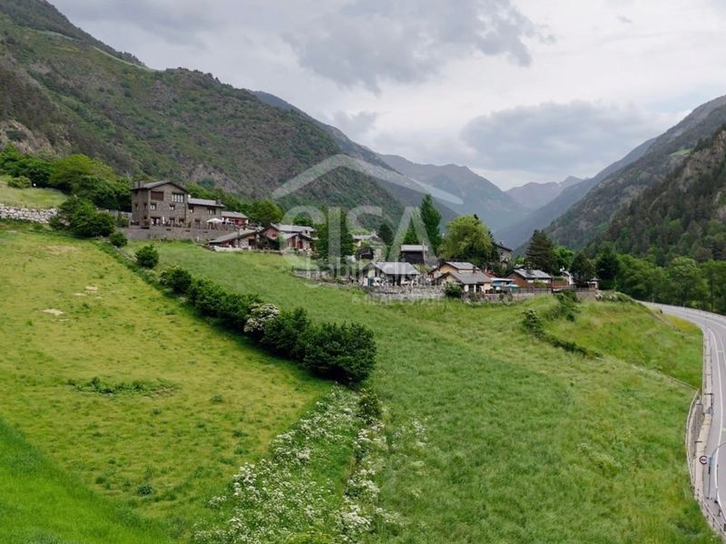 Foto 1d83081c-bb2a-4114-86b3-6b1b020381f0. Terreny residencial a Arans-La Cortinada Ordino