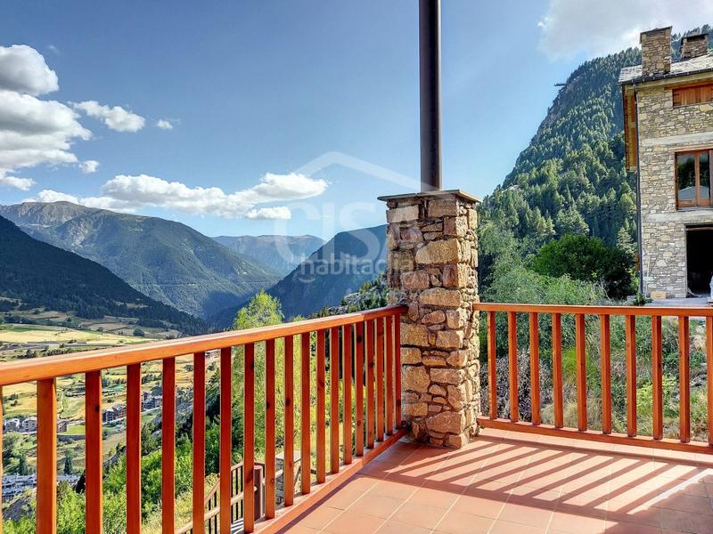 Foto 34cc5021-972d-404b-a926-7f01492e48b8. Casa amb aparcament a Canillo Canillo