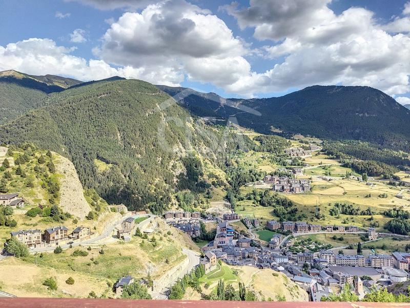 Foto 59228023-5fb0-4ef9-a020-8f619374b303. Casa amb aparcament a Canillo Canillo