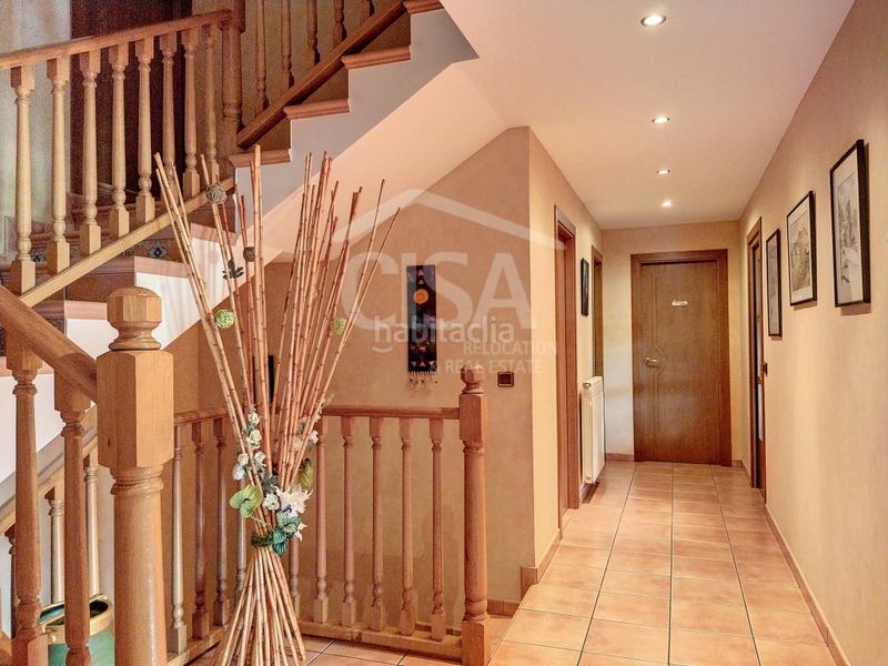 Foto 7571f222-dc8b-47cb-833d-074f64d2d0e4. Casa amb aparcament a Canillo Canillo