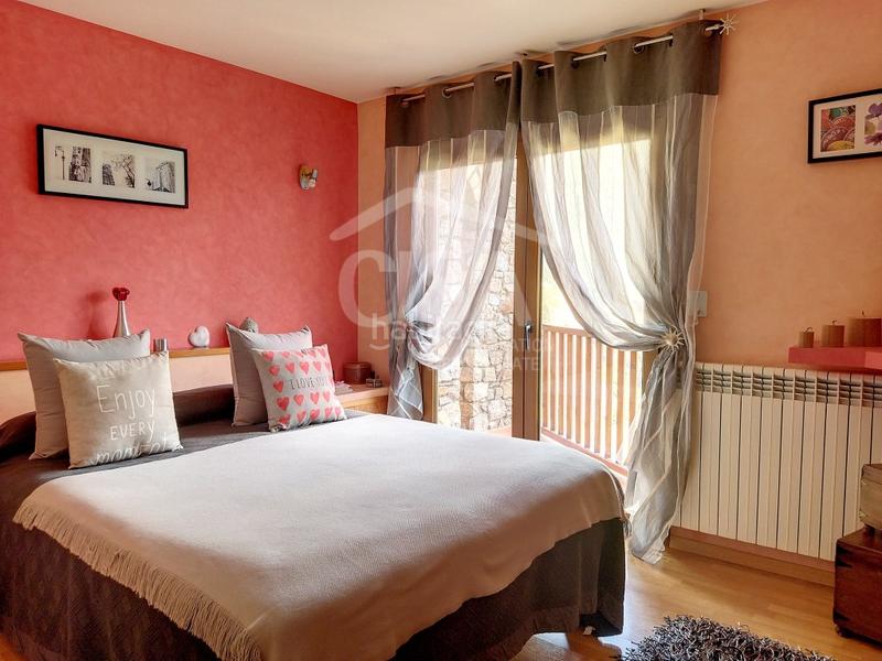 Foto e124e287-aee4-496c-beda-4cd31d4d8027. Casa amb aparcament a Canillo Canillo