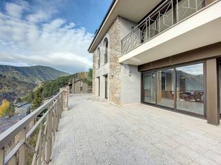 Miete Haus in Carretera d'engolasters 80. Increíble xalet con vistas panorámicas y sol todo el dia