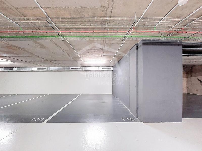 Foto 17fcc6c8-1cfe-456c-832a-9e602a6ca2e2. Aparcament cotxe a carrer dels paraires a Escaldes-Engordany