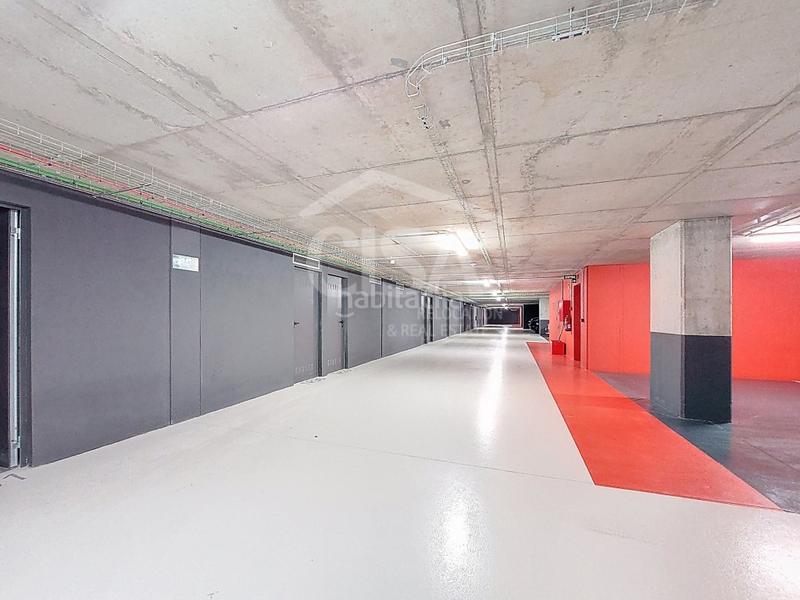 Foto 8c1c4b31-1980-4fdd-ba4b-af908b52221f. Aparcament cotxe a carrer dels paraires a Escaldes-Engordany