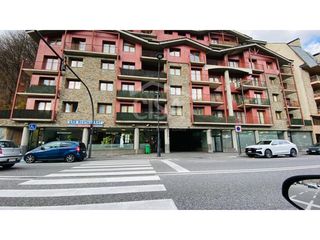 Local Comercial a La Massana. Se vende local comercial
