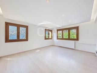 Miete Etagenwohnung  Carretera d'engolasters. Piso de alquiler con 3 habitaciones a escaldes