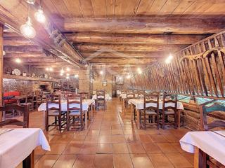 Location Local commercial  Carrer sant miquel, 7-5 7-5. Oportunidad de traspaso, borda rústica típica de andorra