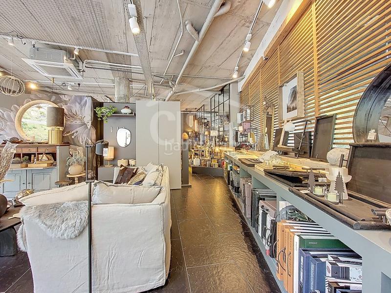 Foto d2be787c-36f0-4fe5-8bb1-78008d286411. Location local commercial dans cg-2 dans Canillo Canillo