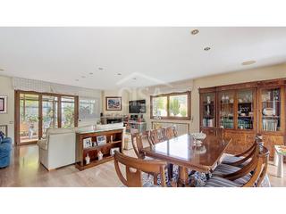 Casa  Camí dels plans, 71-47 71-47. Casa independiente con gran jardin y muy soleada.