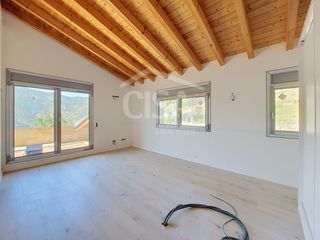 Casa  Carrer del colomer. Exclusiva casa de obra nueva a juberri