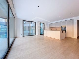 Lloguer Pis  Torre 2, 7-3. Exclusivo piso de lujo en el centro, nuevo a estrenar con vistas