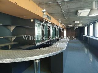 Rent Business premise in Av. verge de canòlich, 53-47 53-47. Local comercial, para nuevos proyectos de negocio