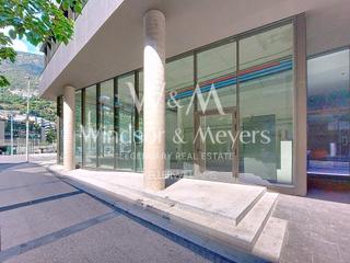 Miete Geschäftsraum in Avinguda de les nacions unides. Exclusivo local comercial en alquiler en el corazón de la ciudad