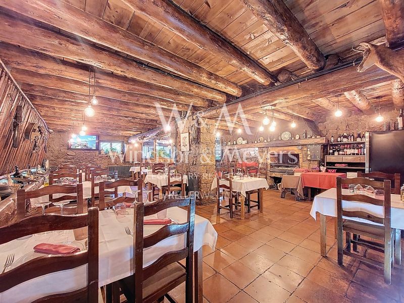 Foto ca2e8295-e983-4c87-8e37-97e24b315187. Location local commercial dans carrer sant miquel dans Encamp